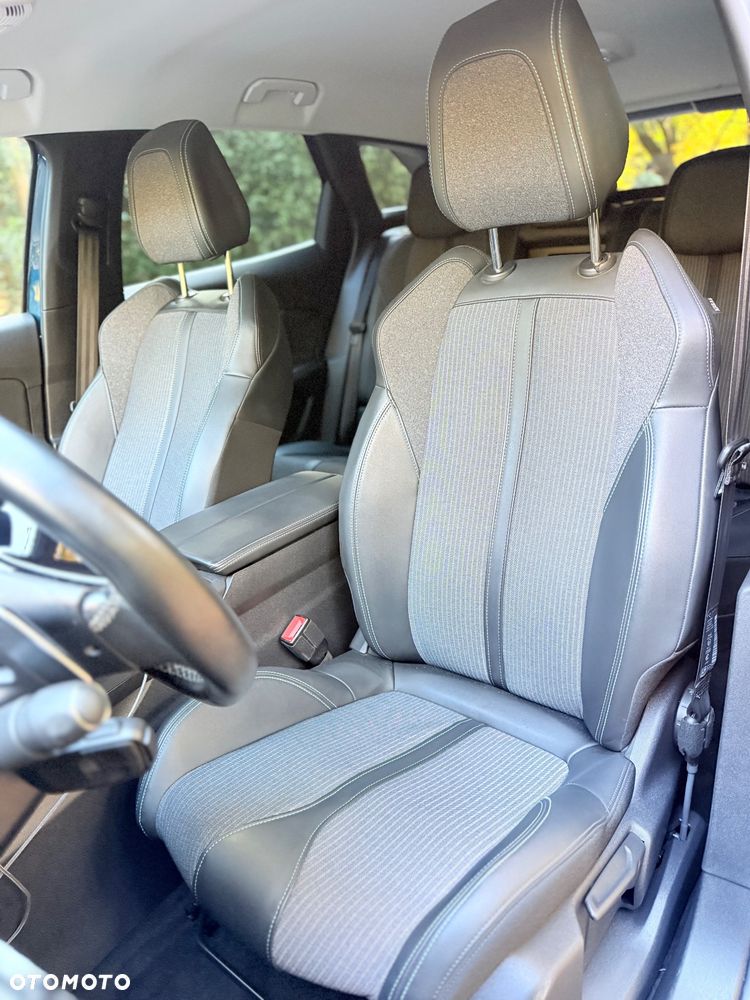 Peugeot 3008 1.6 PureTech Hybrid PHEV Allure Pack S&S EAT8 - 27