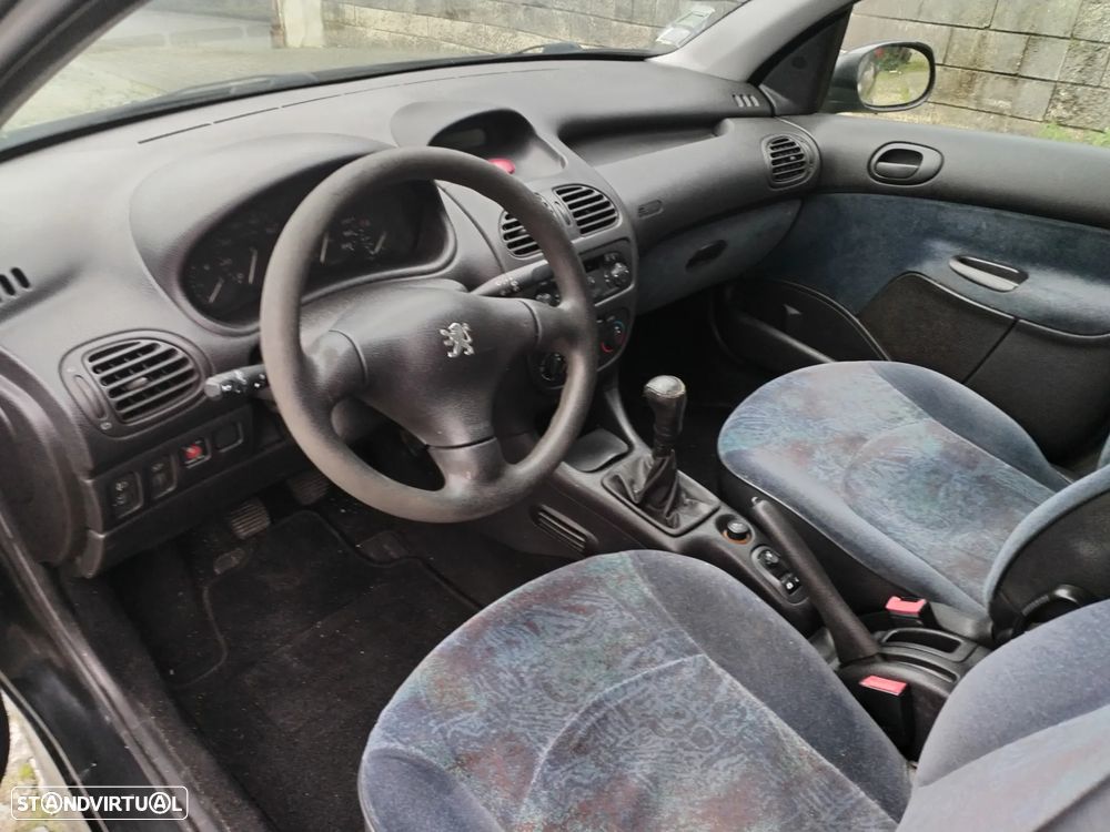 Peugeot 206 1.1 XT - 12