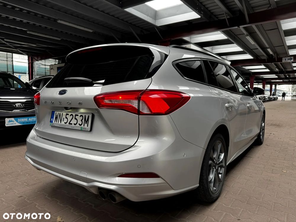 Ford Focus 1.0 EcoBoost ST-Line - 10