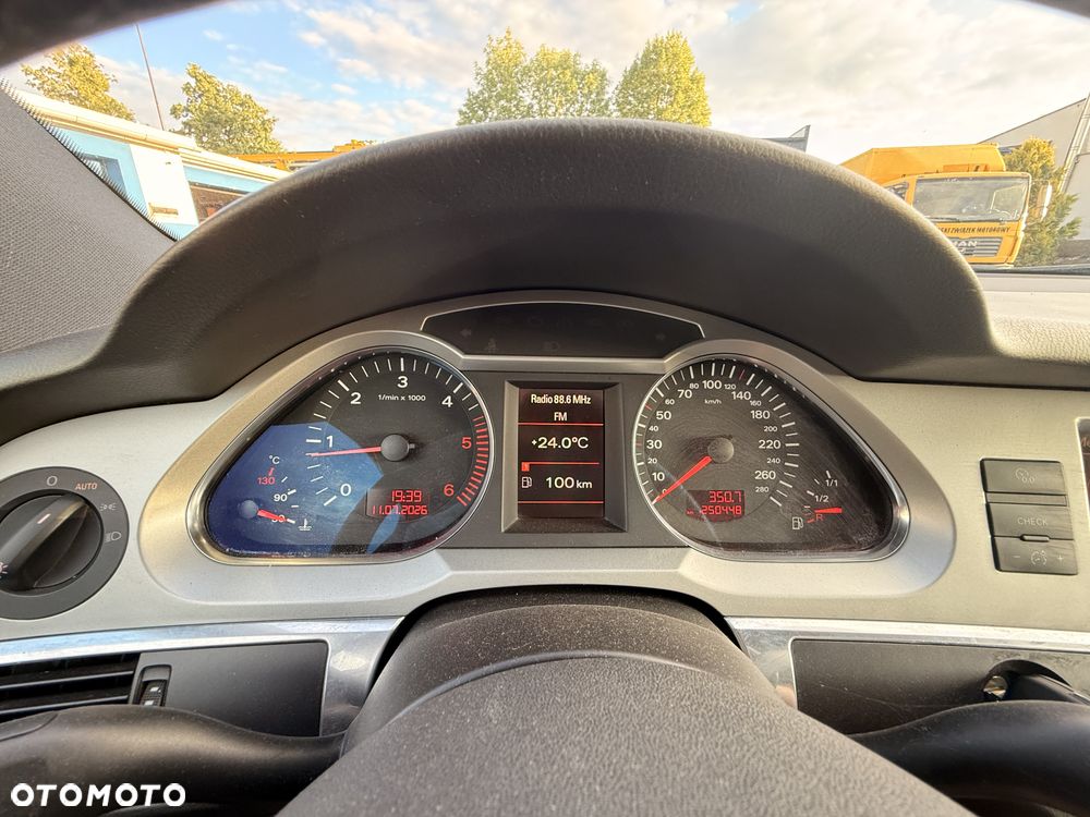 Audi A6 Avant 3.0 TDI DPF quattro - 2