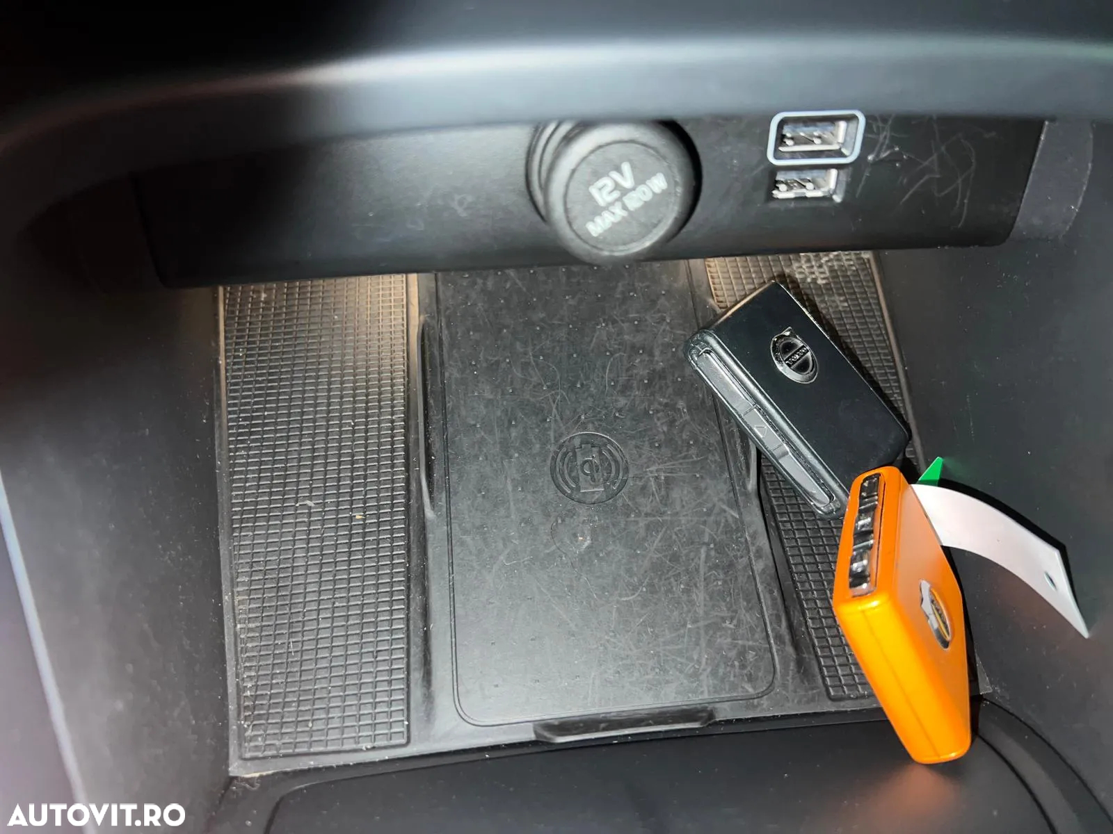Volvo XC 40 T4 Recharge DKG Essential - 33