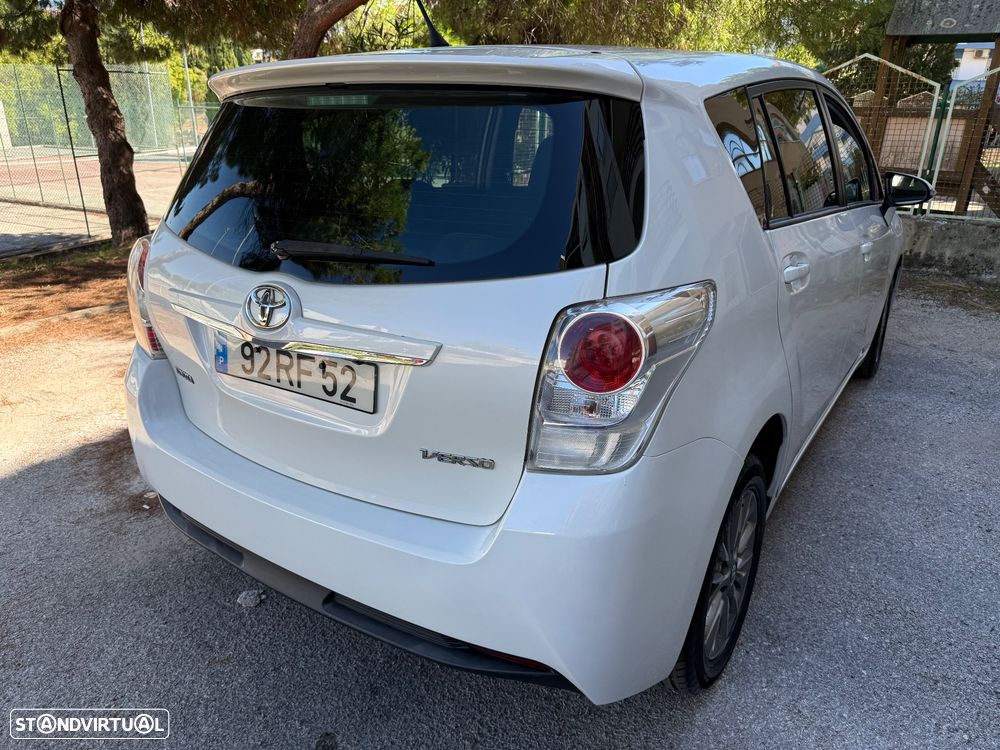 Toyota Verso 1.6 D-4D Exclusive+GPS — fotografia 2