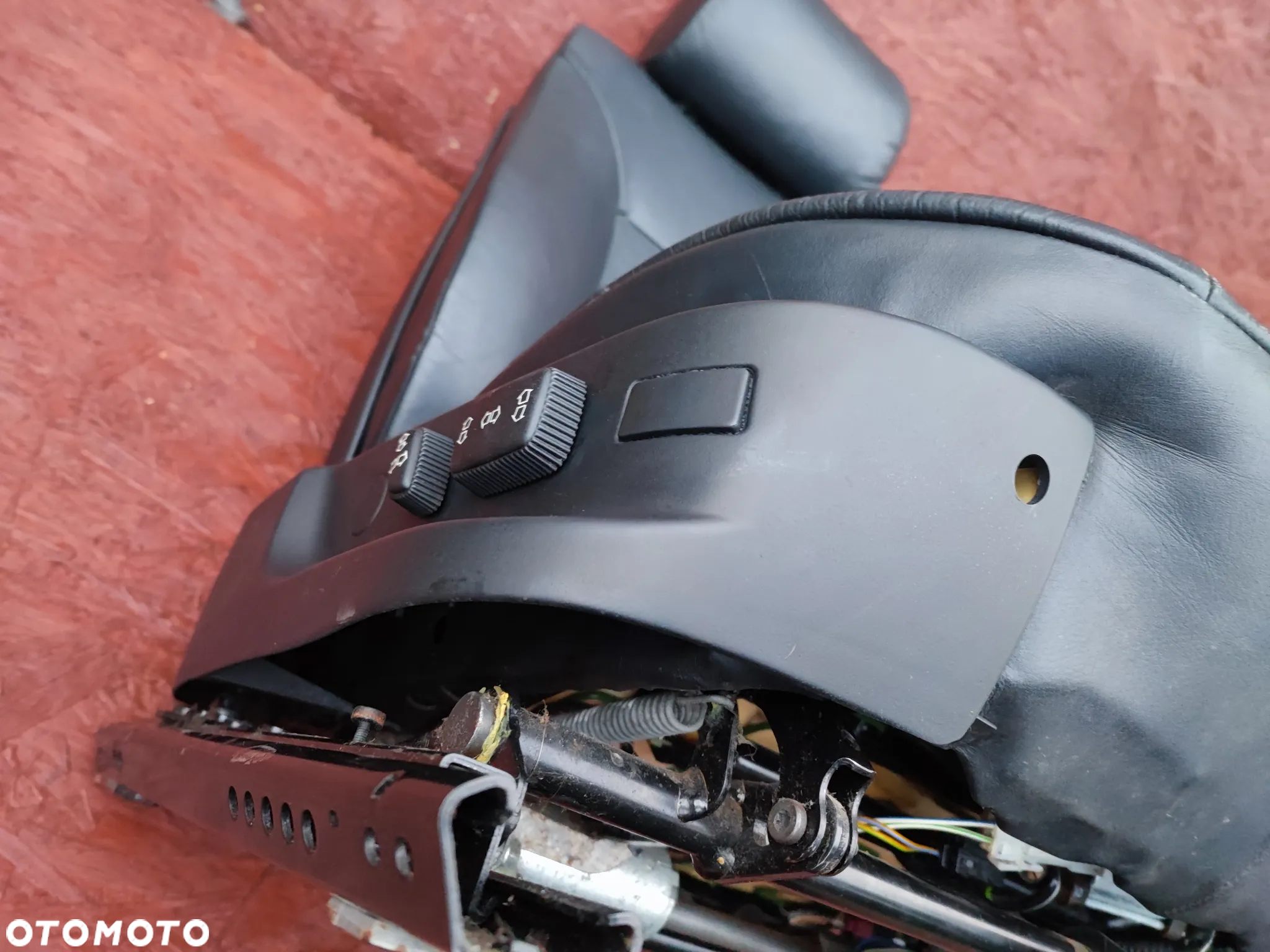 BMW E38 ORYGINALNE FOTELE KOMFORTY ELEKTRYCZNIE USTAWIANE EUROPA CZARNA SKÓRA W BDB STANIE LEWY / PRAWY PODGRZEWANE ELEKTRYCZNIE O NR. 9 069 619 OEM - 23
