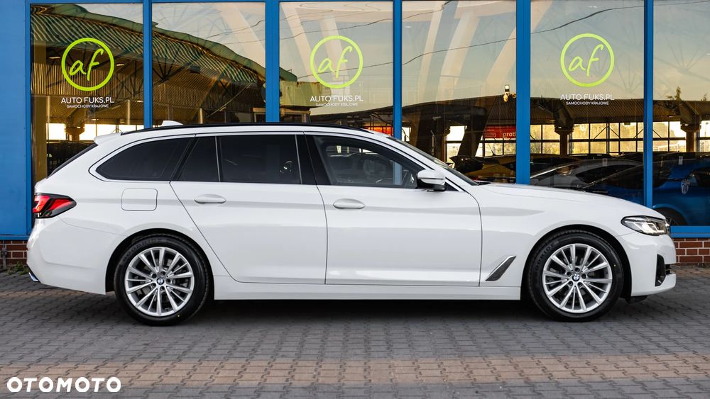 BMW Seria 5 520d xDrive Sport - 11