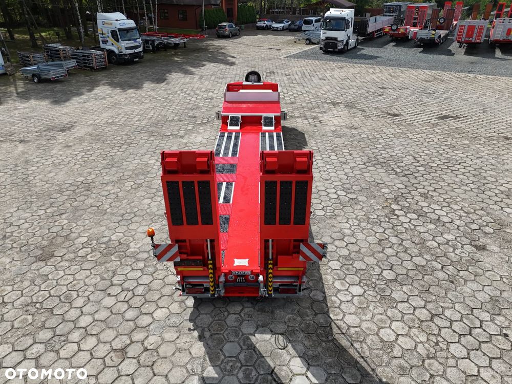 Inny 4 OSIOWA NISKOPODWOZIOWA z zagłębieniami na koła, rozciągana 5.000mm, długie najazdy 70T DMC - 8