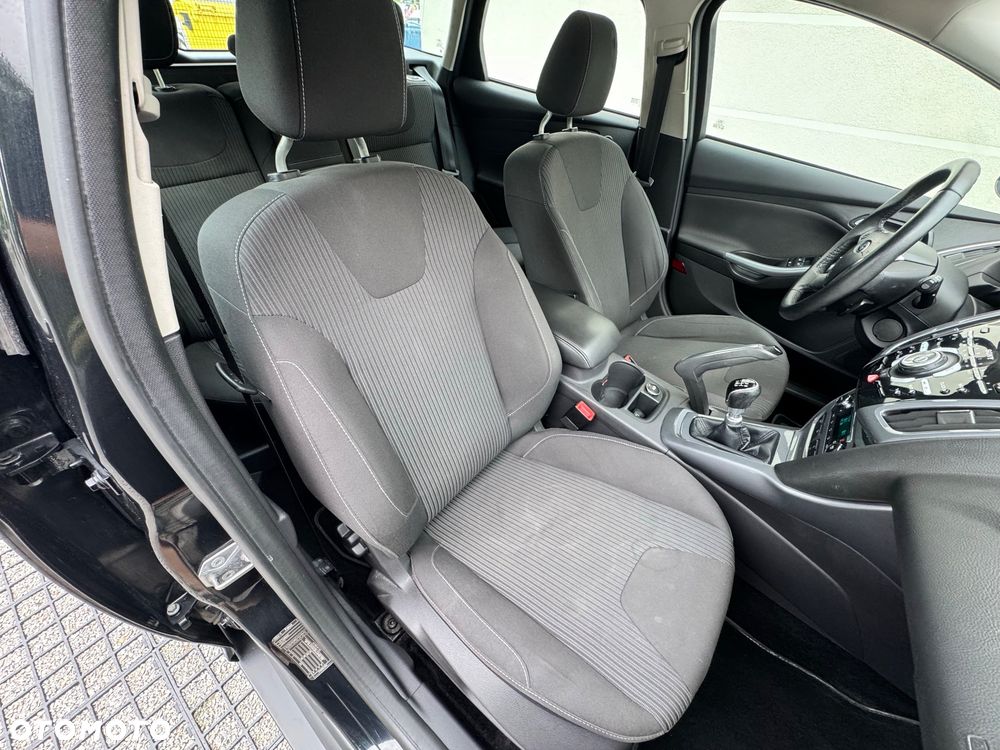 Ford Focus 1.6 EcoBoost Titanium - 32