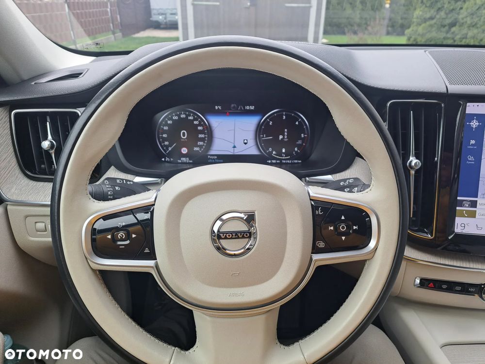 Volvo XC 60 B5 D AWD Inscription - 4