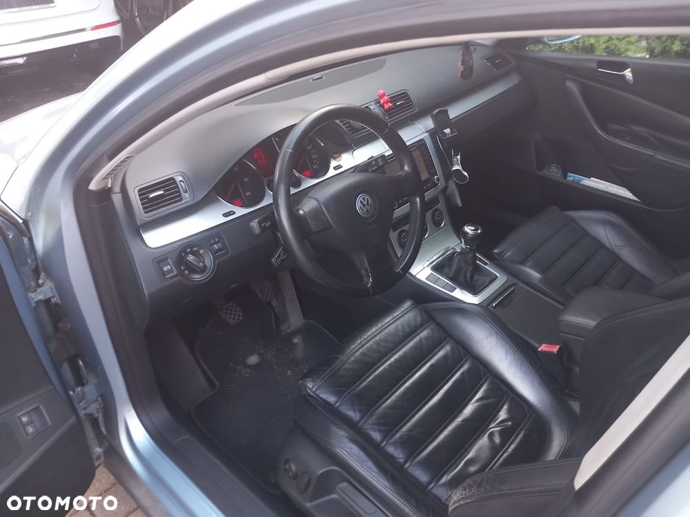 Volkswagen Passat 2.0 TDI DPF Highline - 2