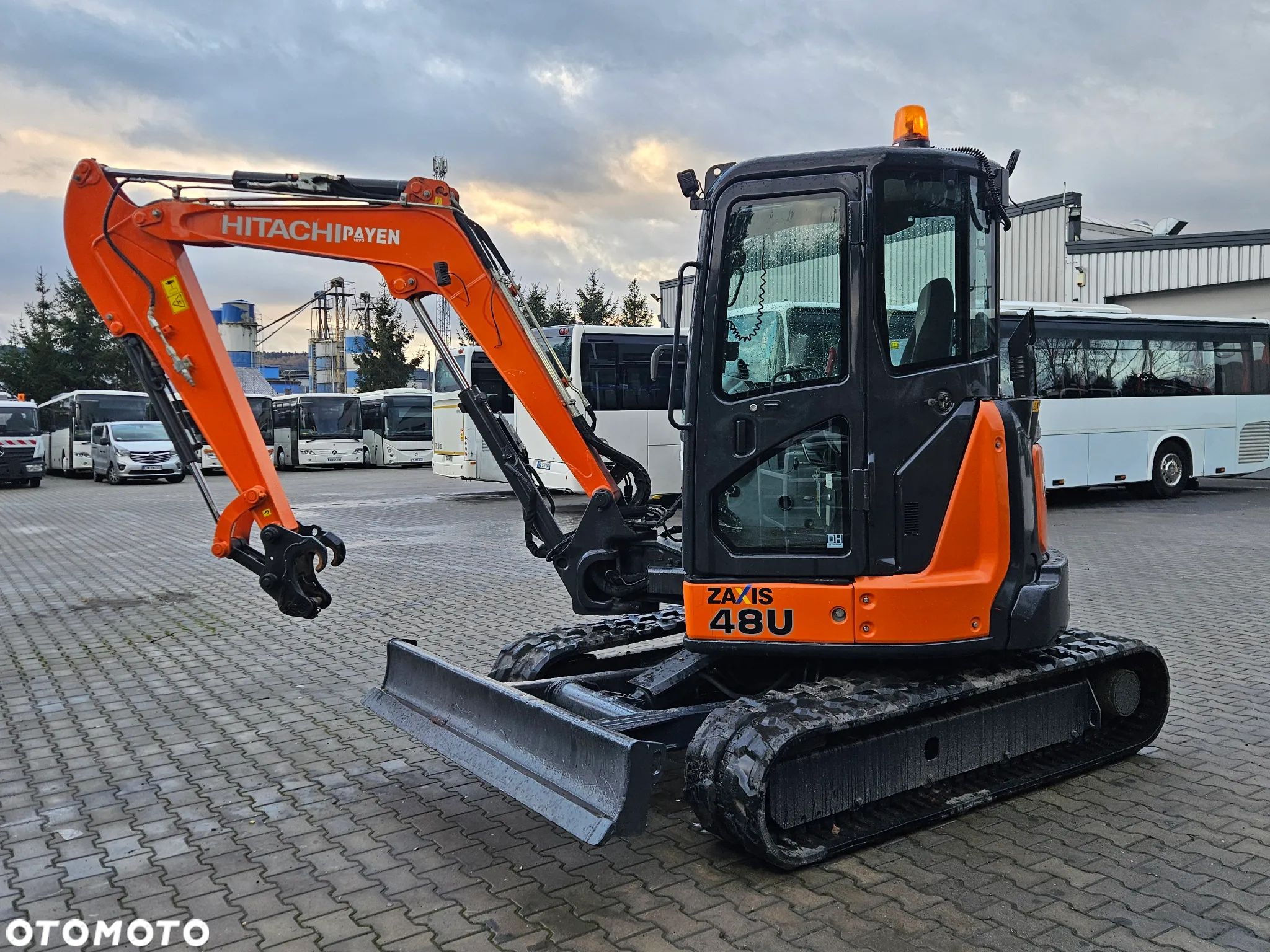 Hitachi ZX48U-5A / SPROWADZONA Z FRANCJI / 5 TON / 2 300 MTH / KLIMATYZACJA - 1