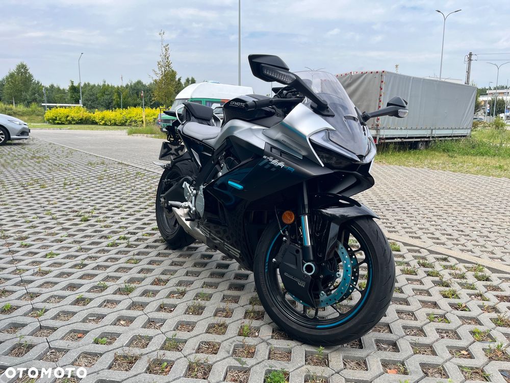 CFMoto 675SR - 3
