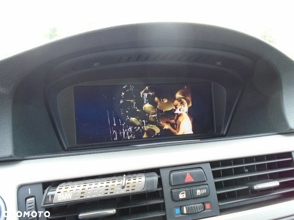 BMW Seria 3 318d - 15