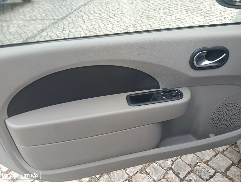 Renault Twingo 1.2 16V Walkman - 9