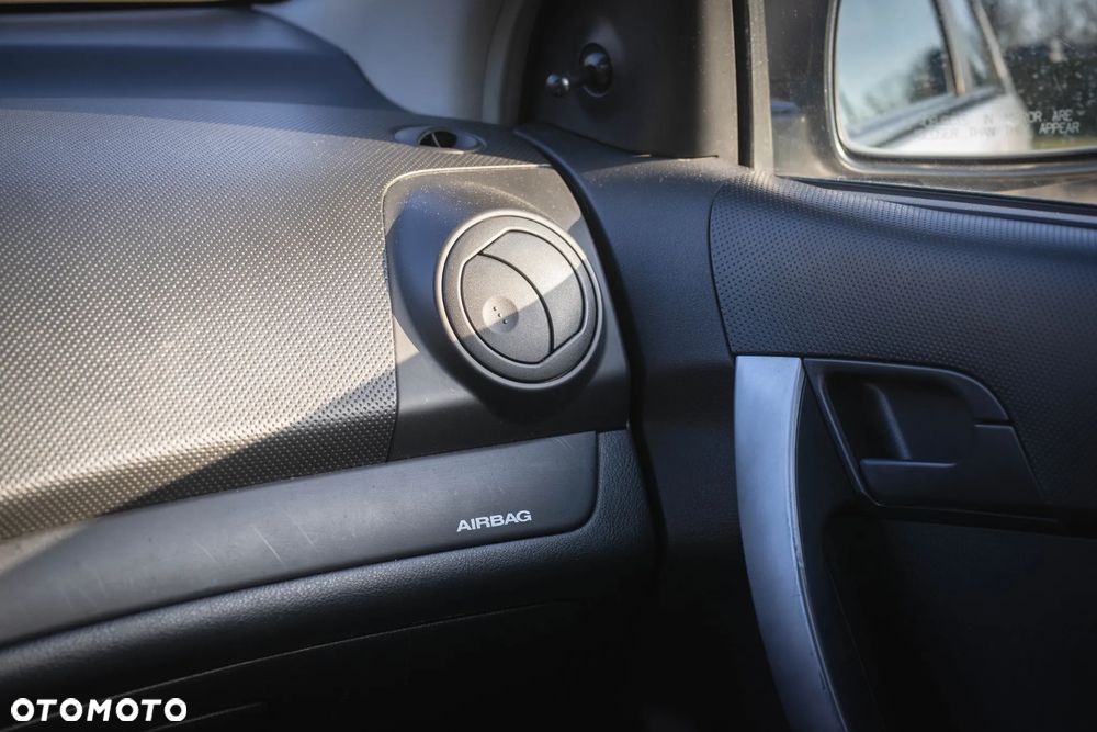 Chevrolet Aveo 1.2 16V Base - 10