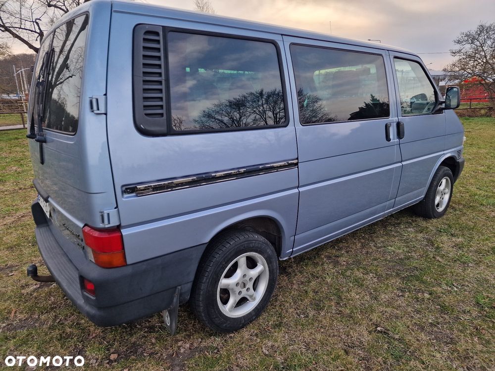 Volkswagen Caravelle - 19