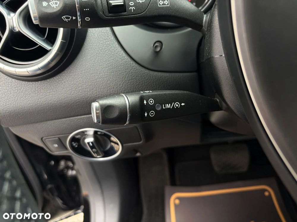 Mercedes-Benz CLA 200 7G-DCT - 26