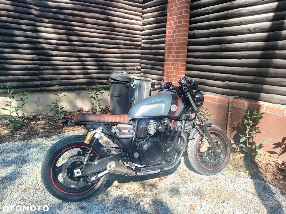 Yamaha XJR - 3