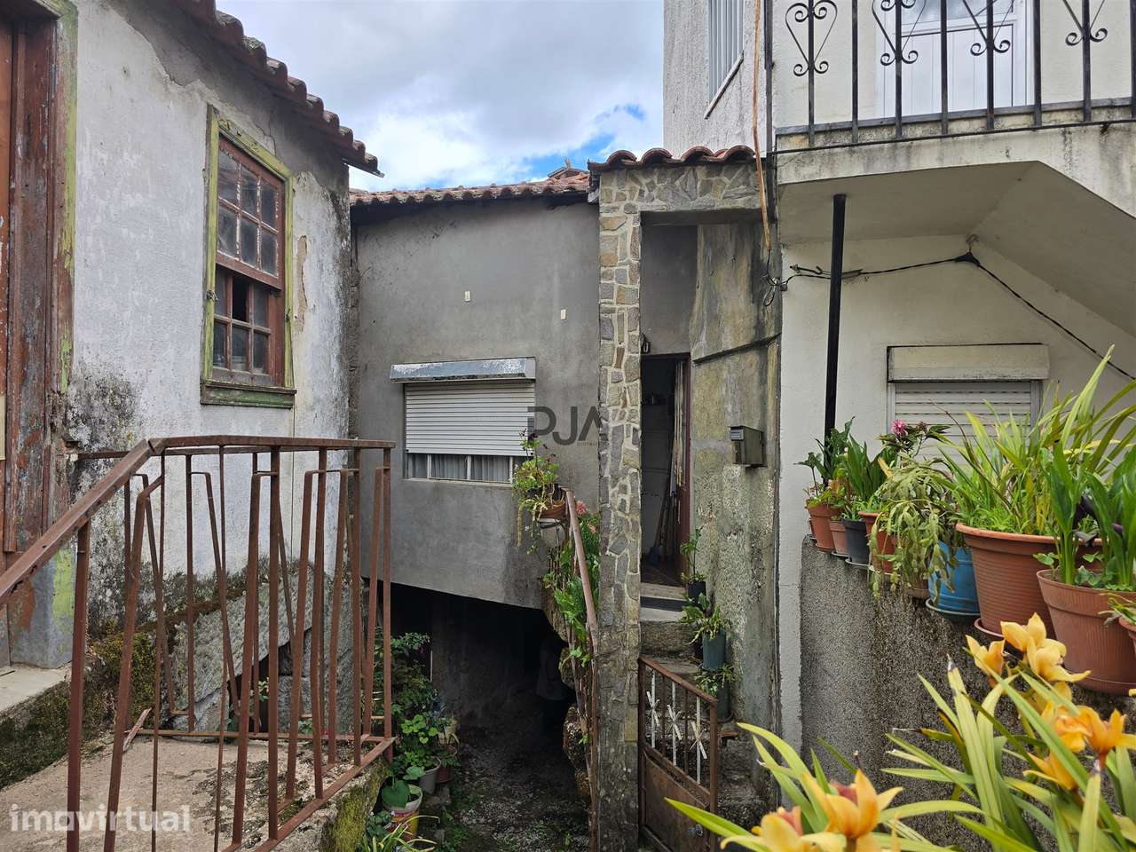 Moradia para restaurar em Sangemil, Penalva do Castelo - Grande imagem: 2/15