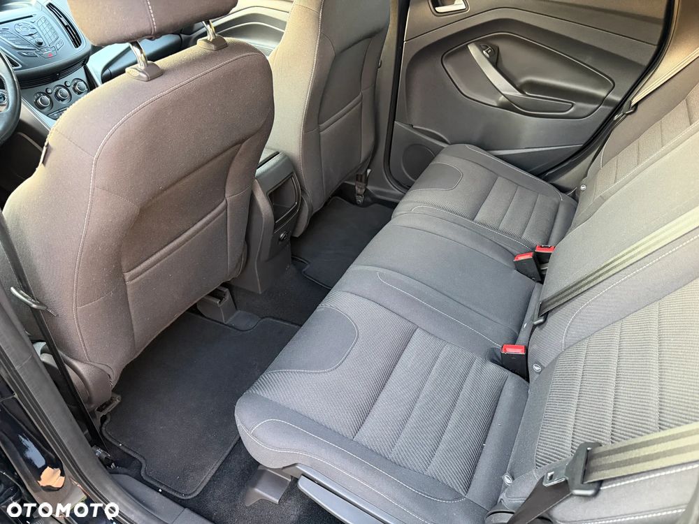 Ford Kuga 2.0 TDCi 2x4 Titanium - 13