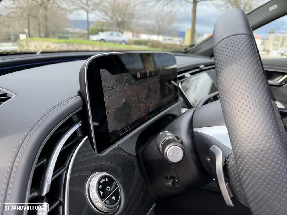 Mercedes-Benz E 300 e AMG Line - 24