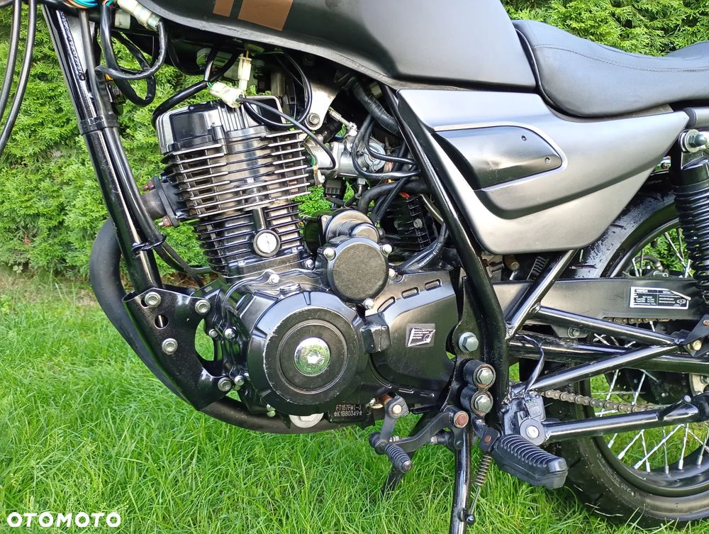 Barton Cafe Racer - 11