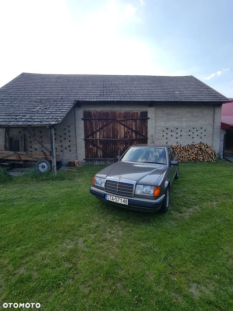 Mercedes-Benz W124 (1984-1993) - 12