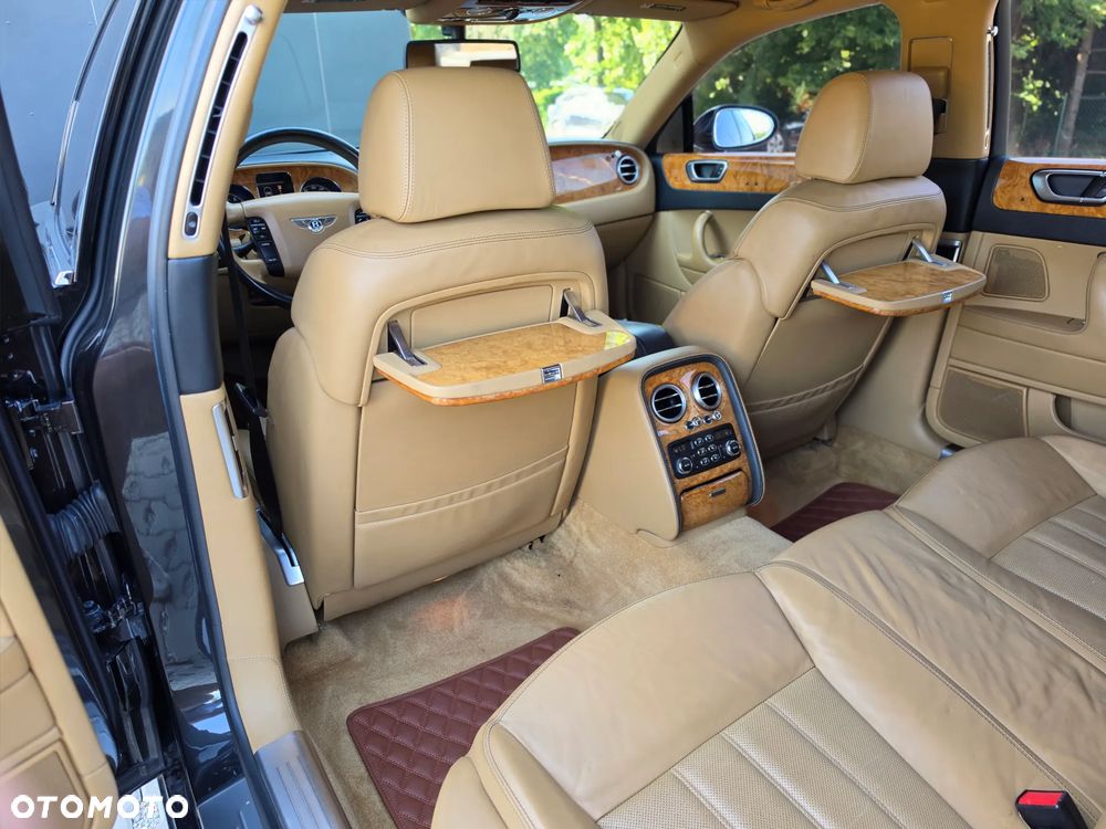 Bentley Flying Spur - 7