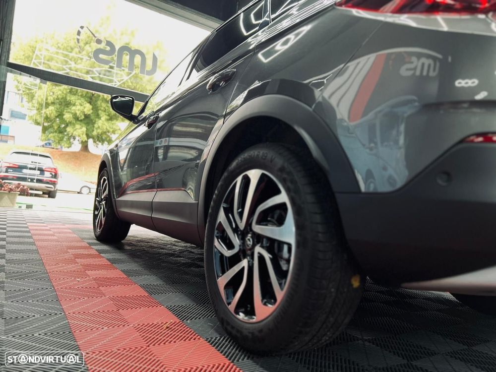 Opel Grandland X 1.2 T Ultimate AT - 16