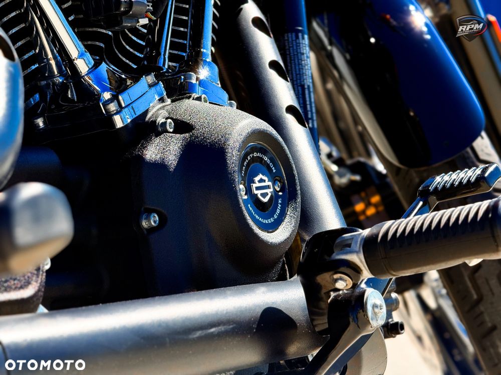 Harley-Davidson Softail Street Bob - 13