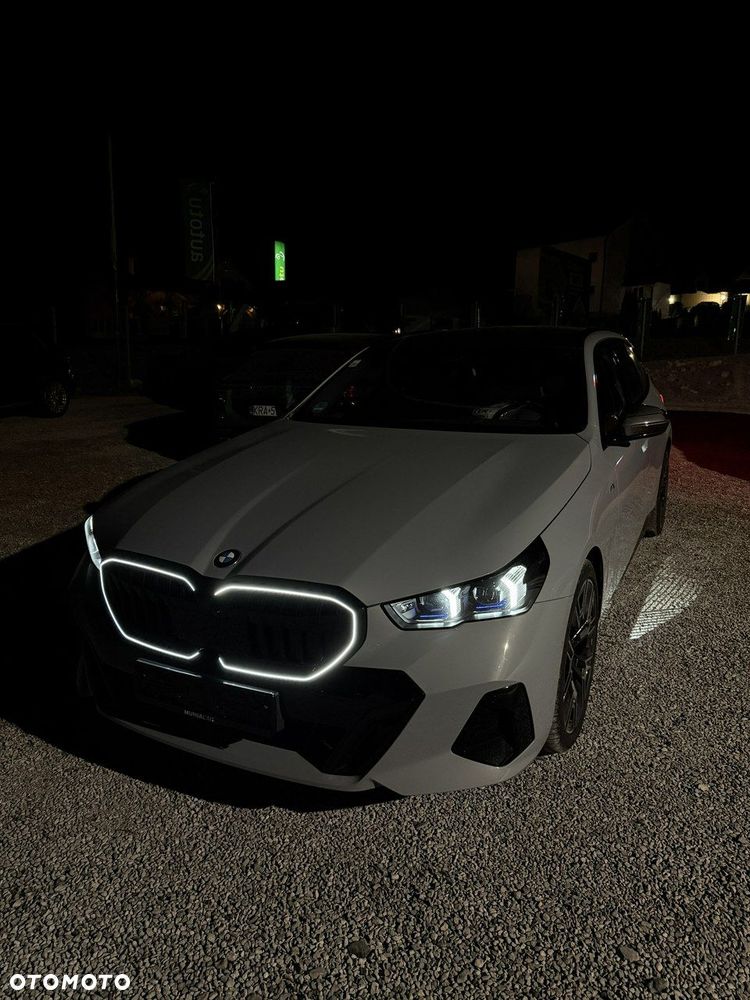 BMW Seria 5 520d xDrive - 4