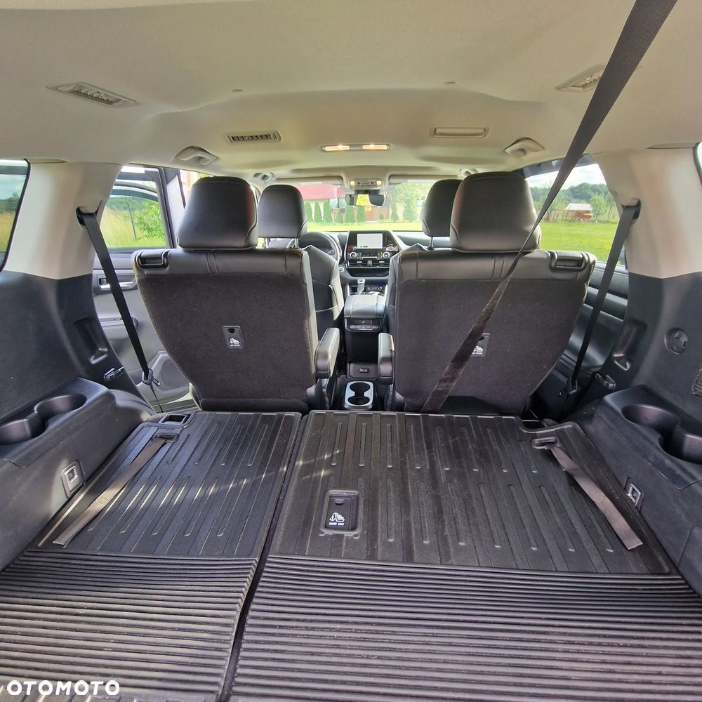 Toyota Highlander 2.5 Hybrid Comfort - 18