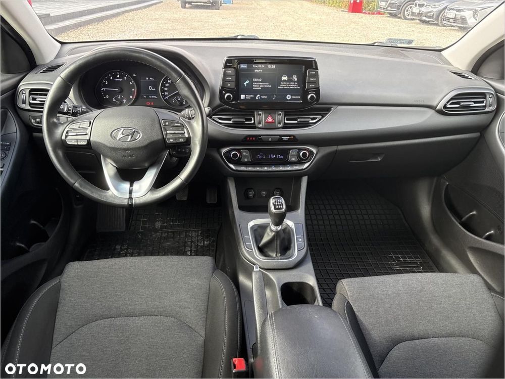 Hyundai i30 1.5 DPI Comfort - 12