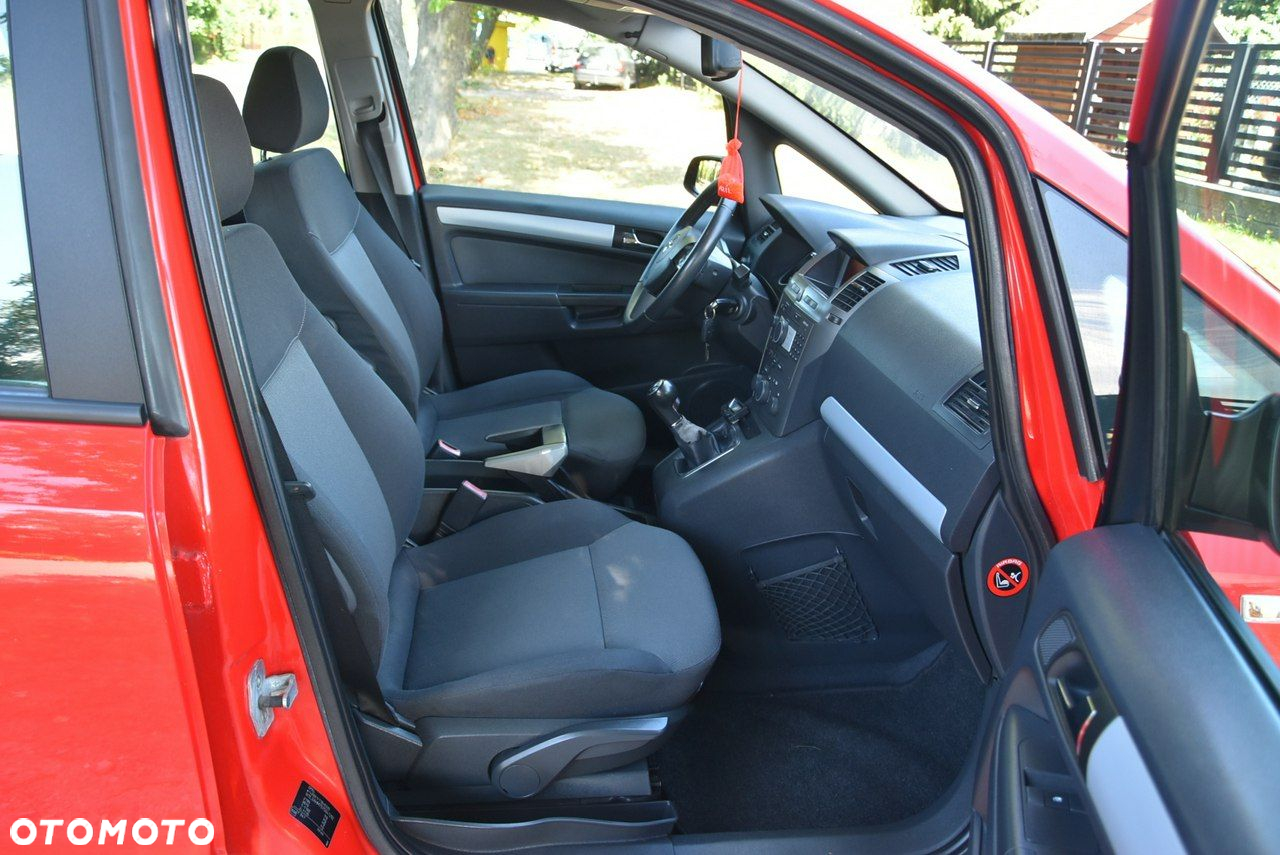 Opel Zafira - 8