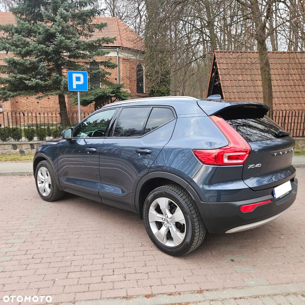 Volvo XC 40 B4 B AWD DKG Momentum Pro - 10