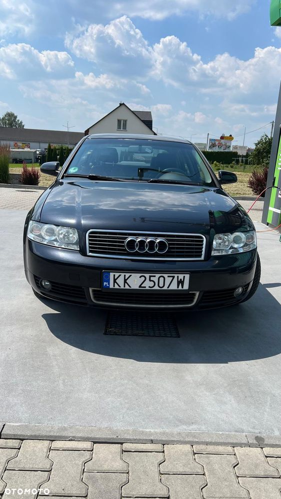 Audi A4 Limousine - 3