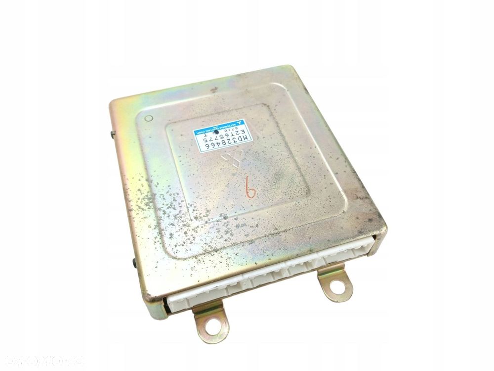 KOMPUTER STEROWNIK SILNIKA MITSUBISHI LANCER VI 1.3 12V 75KM MD328466 - 1