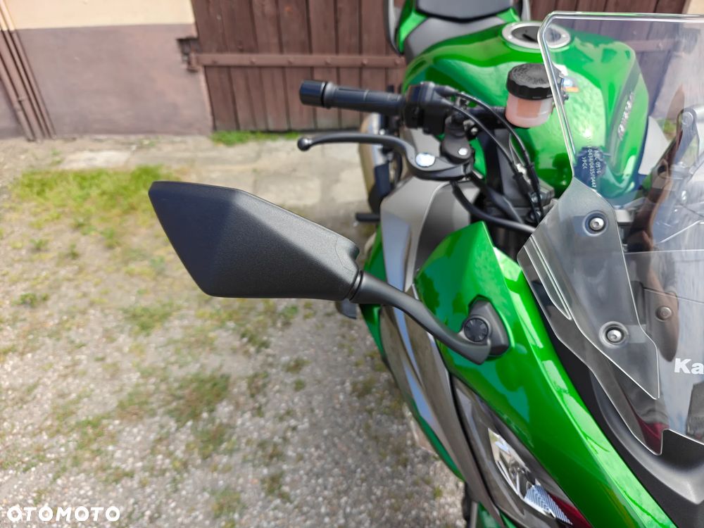 Kawasaki Ninja 1000 SX - 22