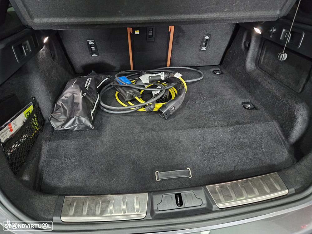 Jaguar F-Pace 2.0 P400e AWD R-Dynamic SE - 30