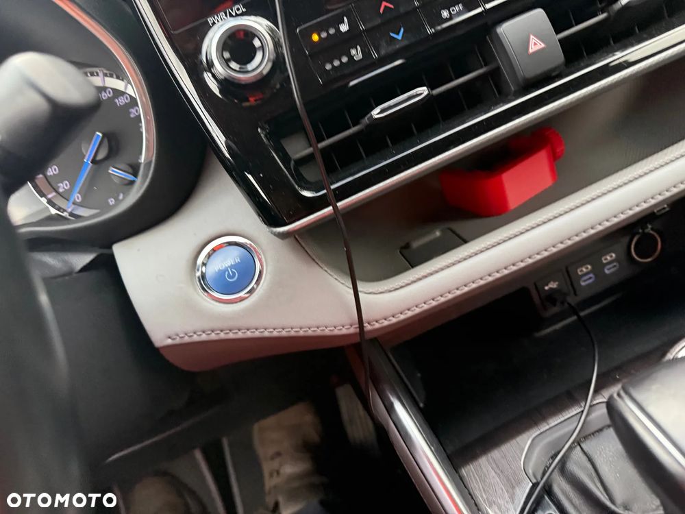 Toyota Highlander 2.5 Hybrid Executive - 17