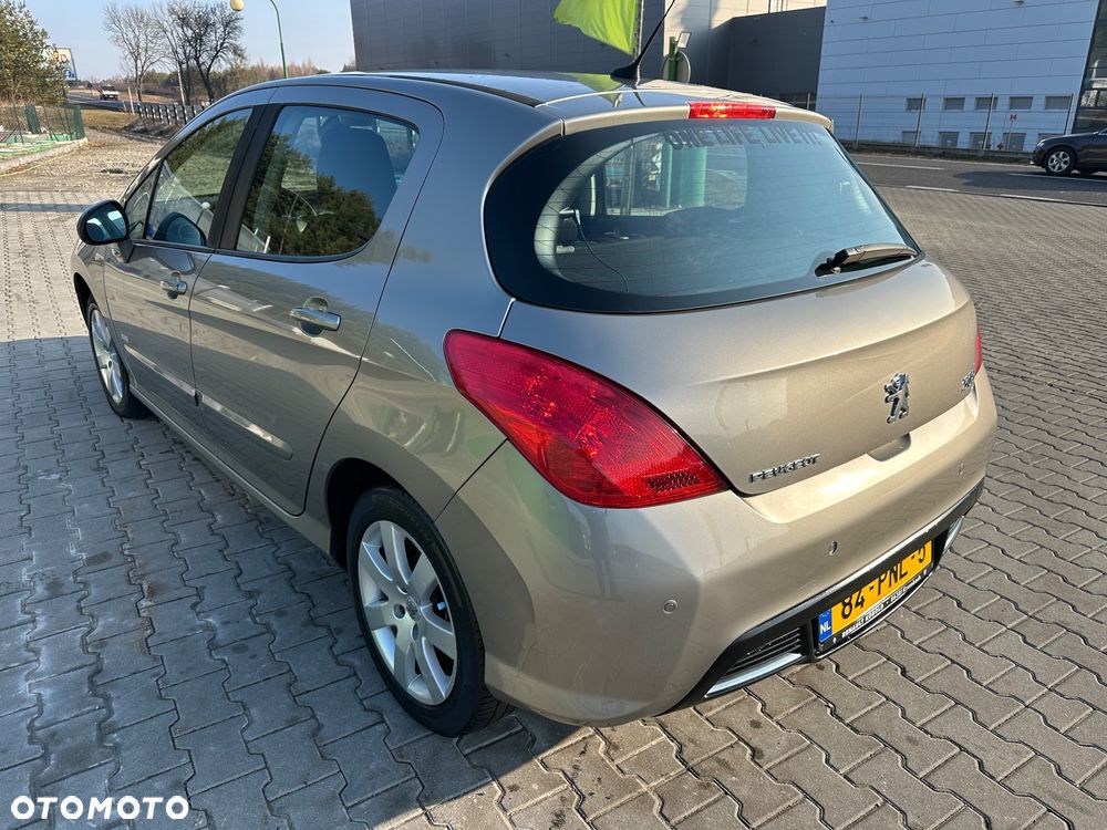 Peugeot 308 120 VTi Millesim 200 - 23