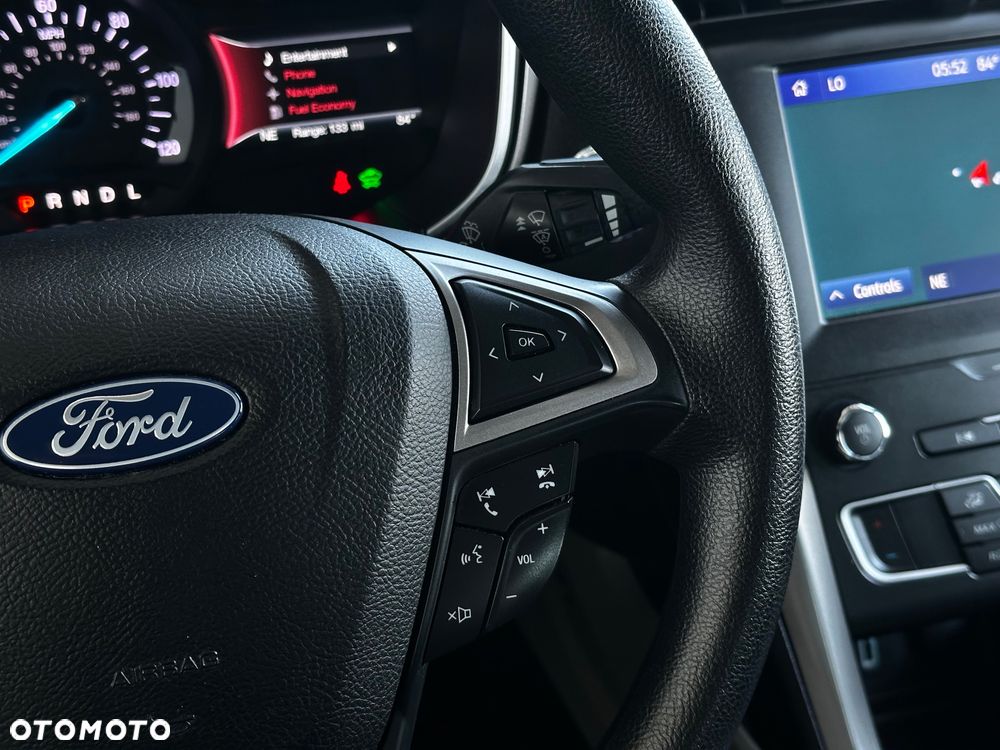 Ford Fusion - 25