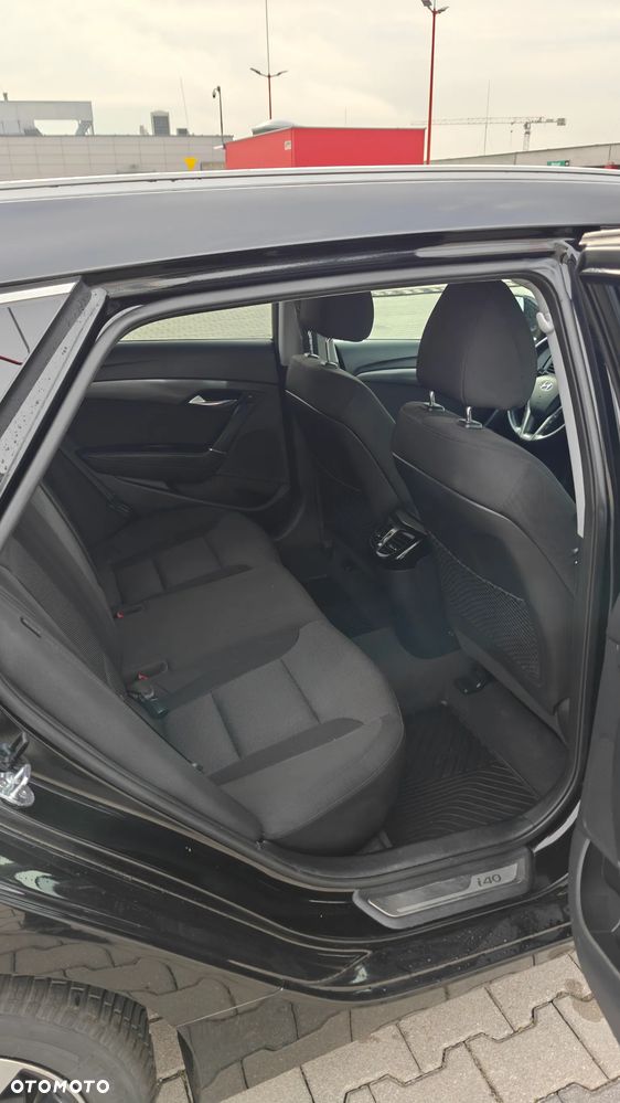 Hyundai i40 1.7 CRDi Comfort DCT - 4