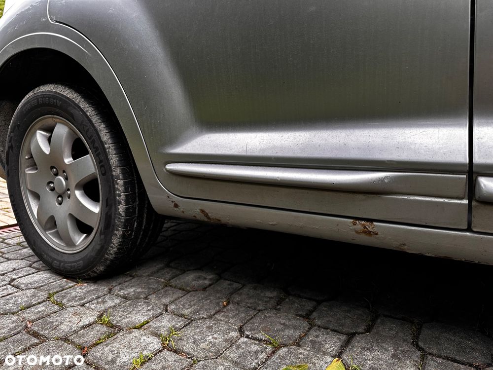 Chrysler PT Cruiser - 16