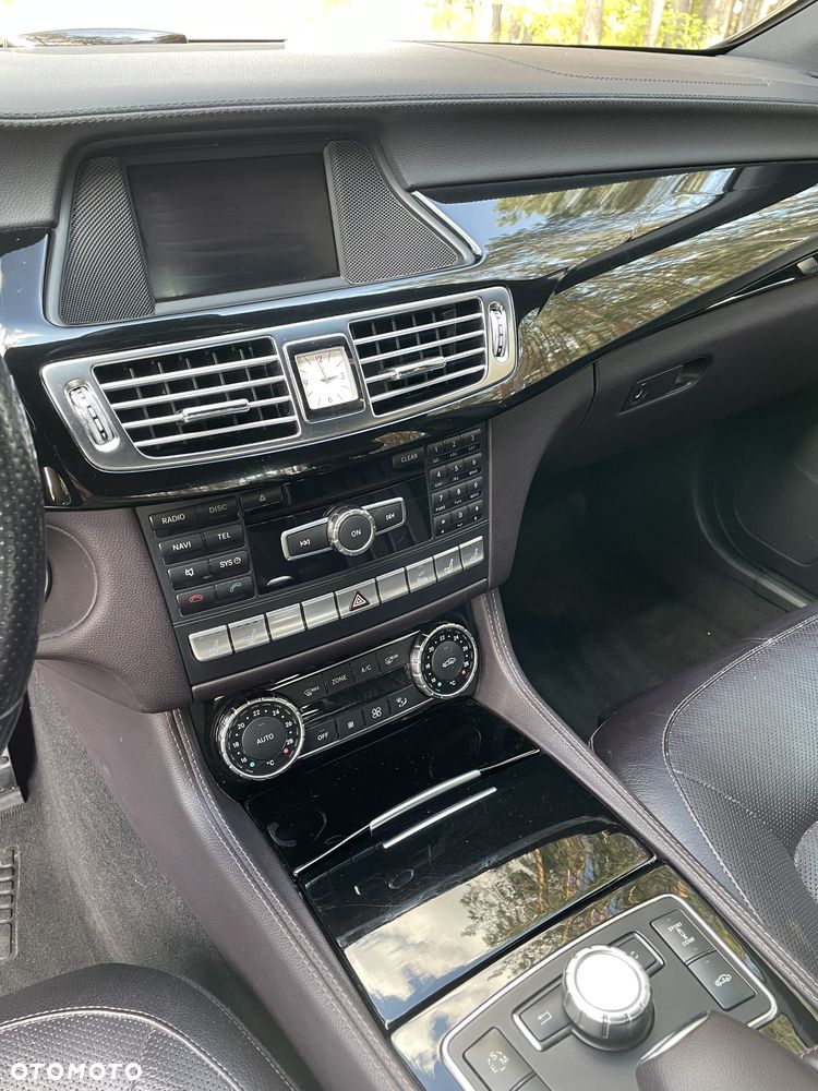 Mercedes-Benz CLS 350 CDI 4-Matic BlueEff - 12