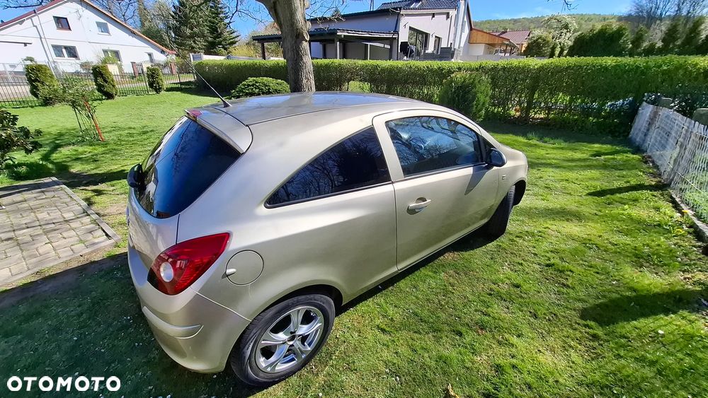 Opel Corsa 1.4 16V Enjoy - 7