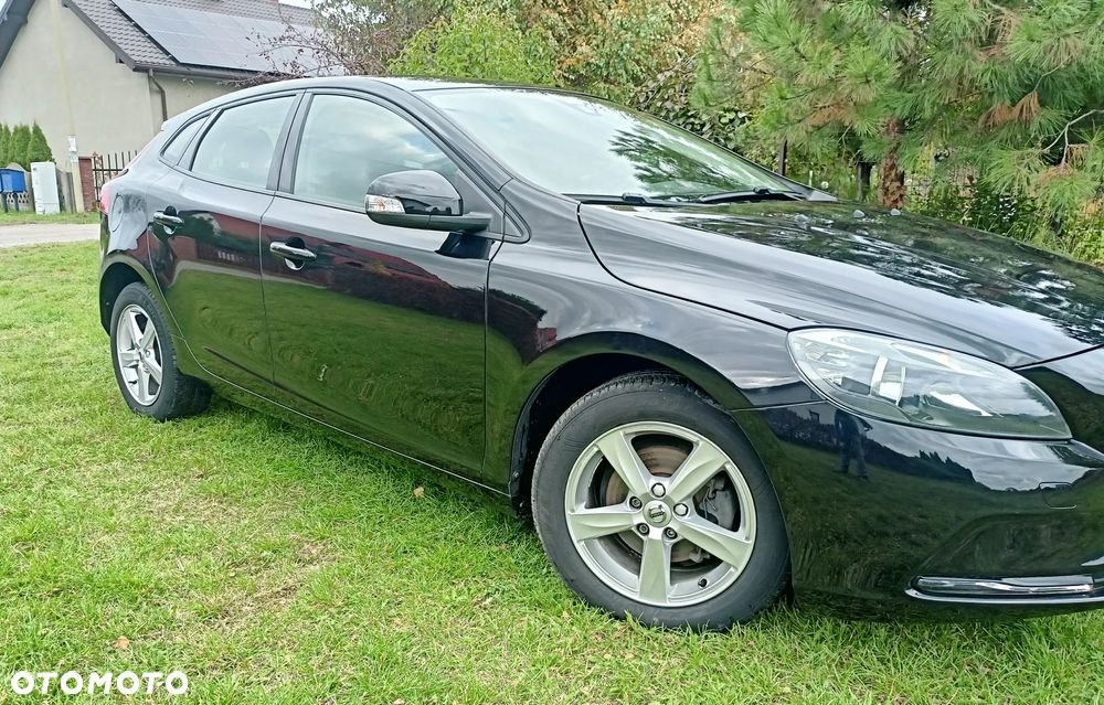 Volvo V40 - 18