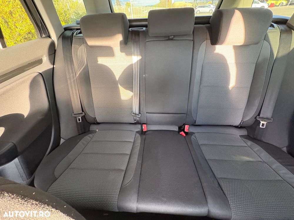 Volkswagen Golf 1.6 TDI DPF Style - 16