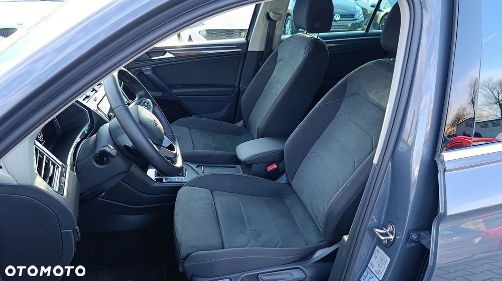 Volkswagen Tiguan - 11