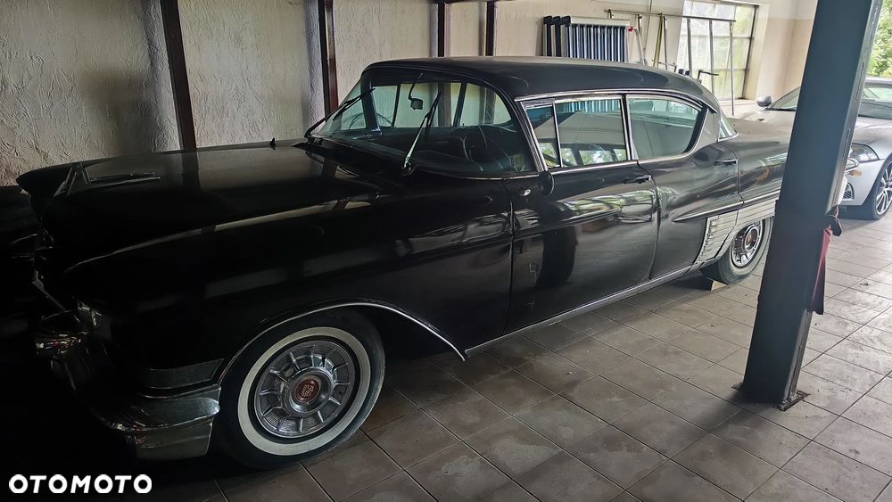 Cadillac Fleetwood - 2