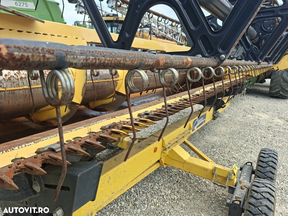 New Holland CX 6.90 ST5 COMBINA AGRICOLA CU HEDER PAIOASE 760CG 6,70M/22FT VF SI CARUCIOR TRANSPORT - 40