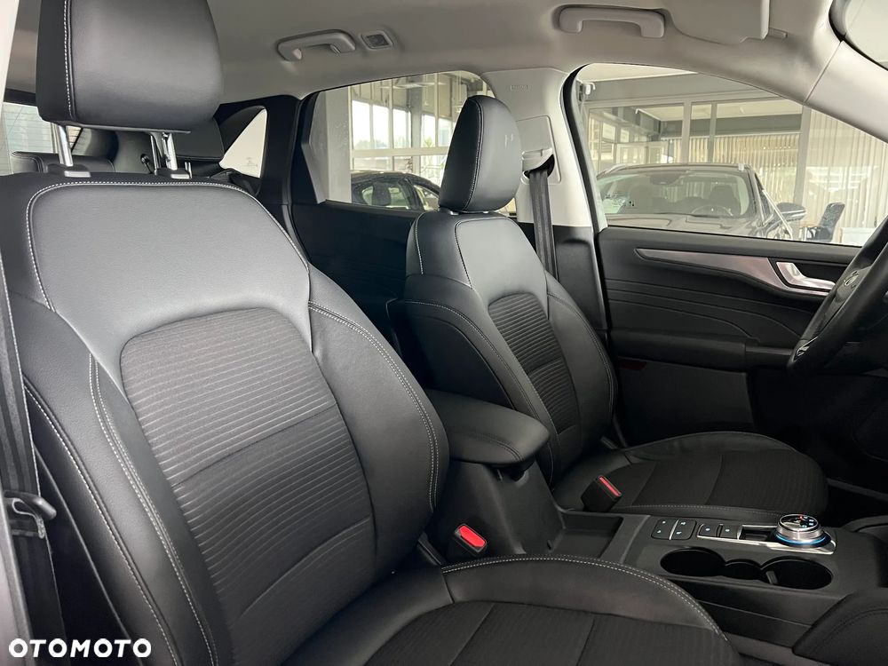 Ford Kuga 2.5P PHEV FWD Titanium X - 39